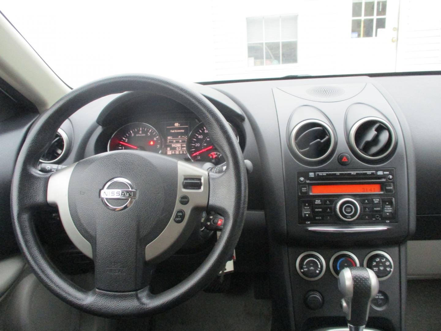 2013 WHITE Nissan Rogue S AWD (JN8AS5MV7DW) with an 2.5L L4 DOHC 16V engine, Continuously Variable Transmission transmission, located at 540a Delsea Drive, Sewell, NJ, 08080, (856) 589-6888, 39.752560, -75.111206 - Photo#16